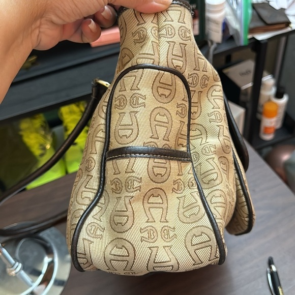 Authentic Etienne Aigner shoulder bag - Picture 4 of 7